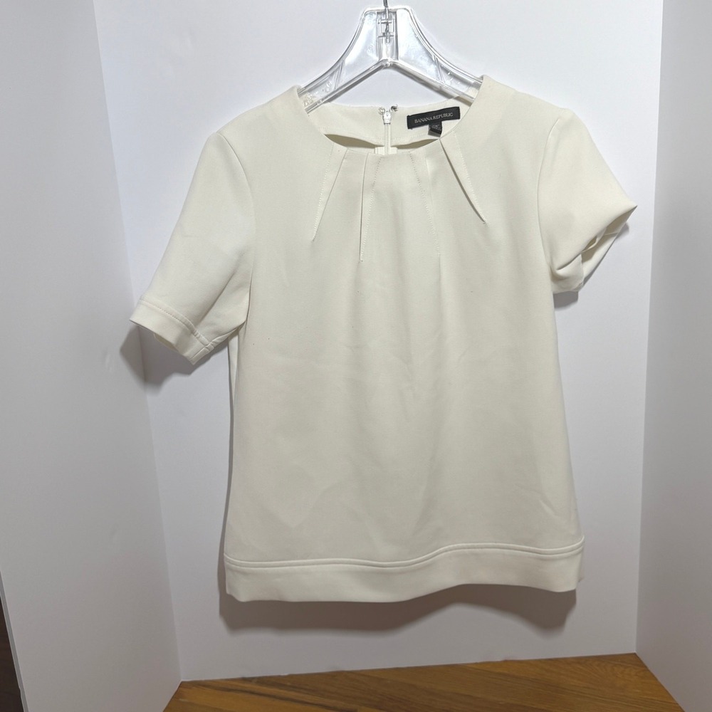 Banana Republic Womens Ivory Crepe Sleeveless Shell Blouse S